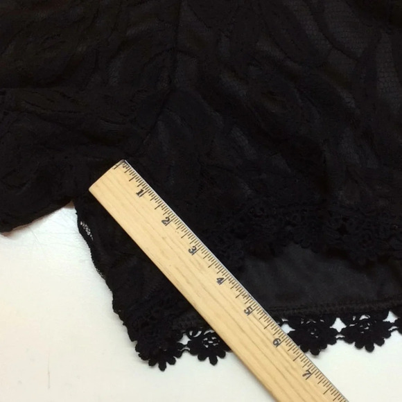 Black Lace Long Sleeve Romper Size 3X - Picture 8 of 8